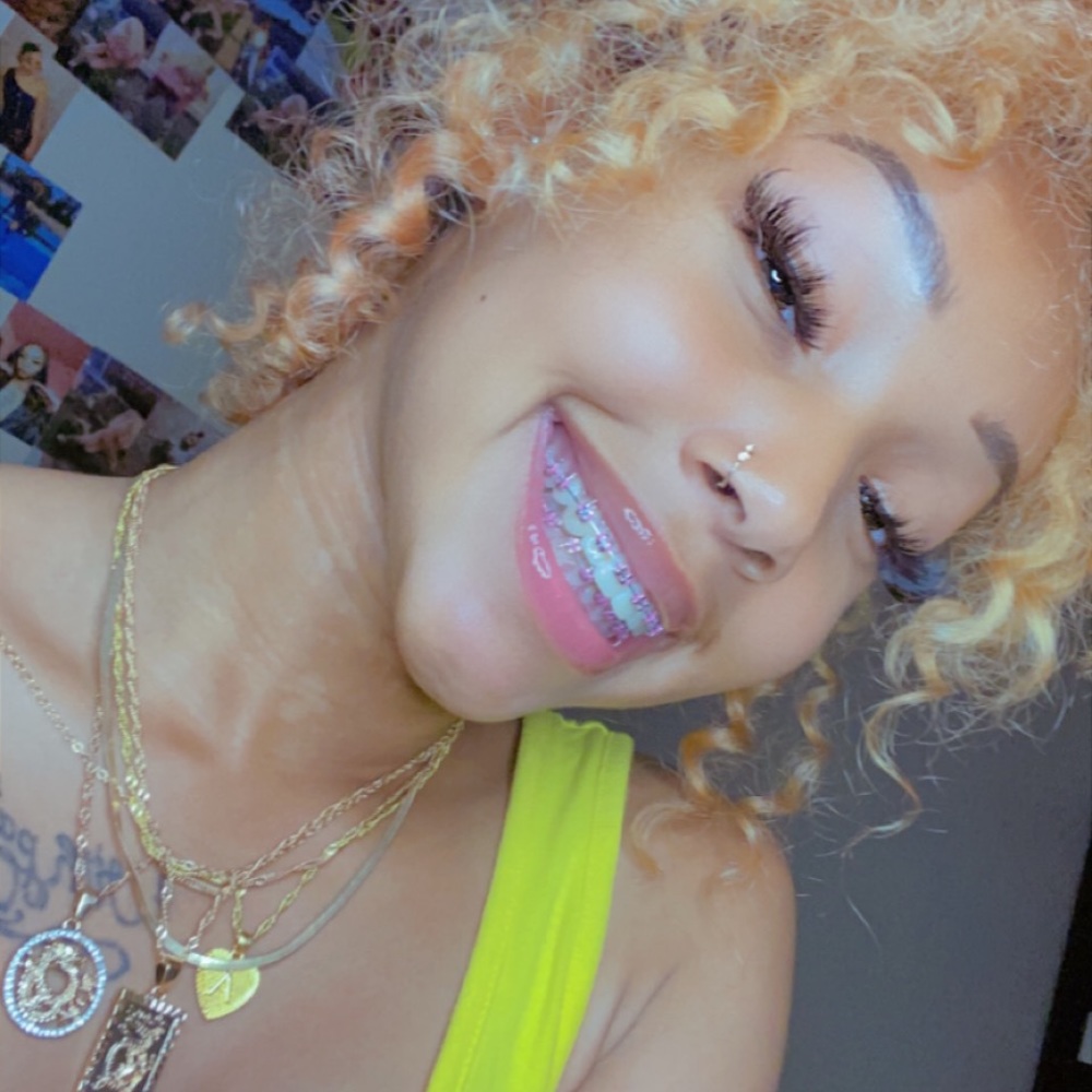 Meet your Posher, Achanti